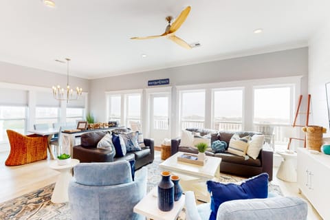 Sunrise Beach House House in Hitchcock