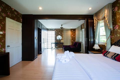 Private Pool Villa Beach WashMachine @Rayong會說中文 Villa in Rayong, Mueang Rayong District, Rayong, Thailand