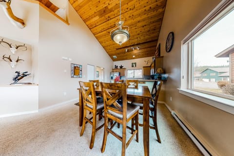 Firelight Chalet 94 Apartment in Big Sky