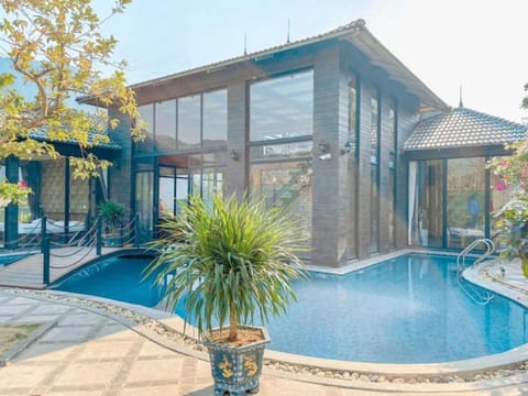 Property building, Facade/entrance, Pool view, Swimming pool