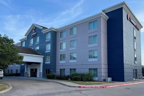 Comfort Suites Austin Airport Hotel in Montopolis