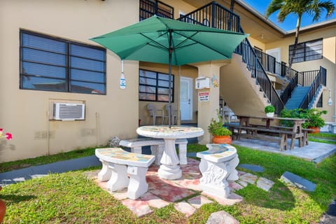 Tropic Isle Hotel & Apartment Appartement in Hollywood Beach