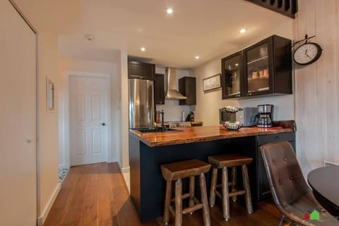 Unique Tremblant view -fancy fully equipped apartment Condo in Mont-Tremblant