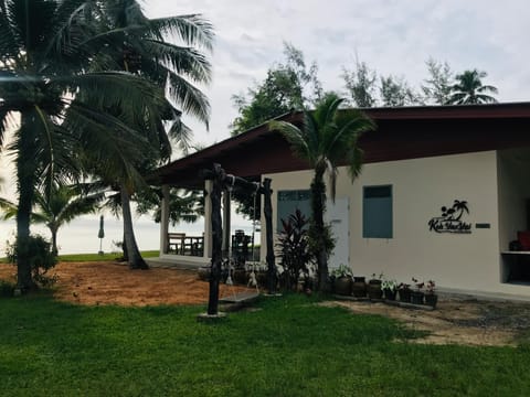 Koh Yao Yai Sea Breeze House เกาะยาวใหญ่ซีบรีซเฮ้าส์ Bed and Breakfast in Krabi Changwat