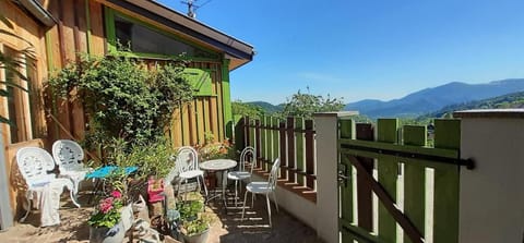 Balcony/Terrace, Mountain view