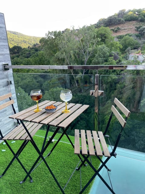 Balcony/Terrace, Mountain view