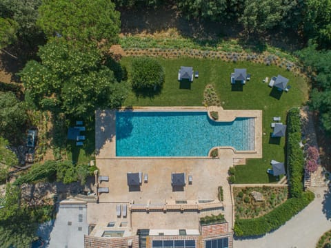 Bird's eye view, Pool view