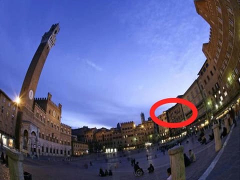 Palazzo Lenzi Apartment in Siena