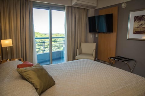 Maran Suites & Towers Hotel in Parana