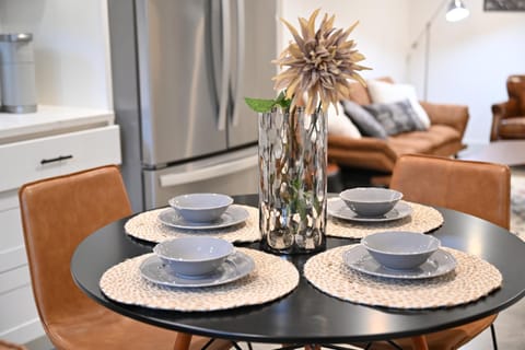 Coffee/tea facilities, Dining area