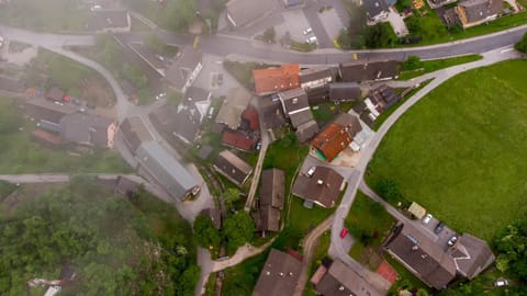 Neighbourhood, Natural landscape, Bird's eye view, City view, Street view, Location