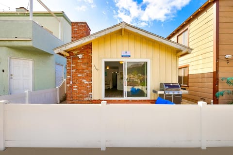 Balboa Duplex House in Balboa Peninsula