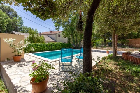 Cozy holiday home Ella Nature with pool near the beach Villa in Peroj