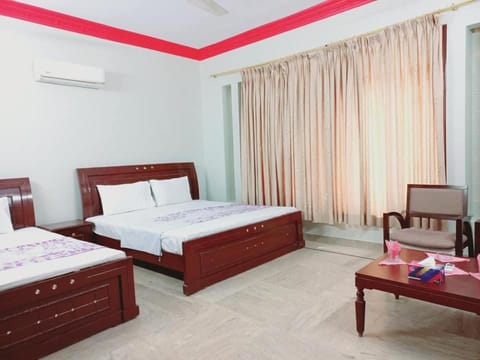 Cosy Inn Guest House Hotel in Karachi