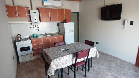 TV and multimedia, Kitchen or kitchenette, Dining area