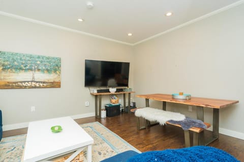 Remodeled 2-Bedroom Unit in Fremont w/ Luxe Bathrooms Apartamento in Fremont