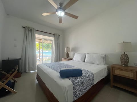 Bed, Photo of the whole room, Bedroom, Sea view