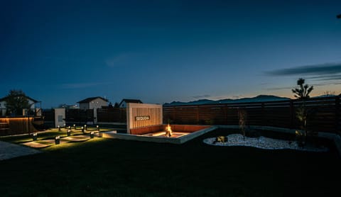 Night, Garden, Hot Tub, Mountain view, Sunset, flat iron