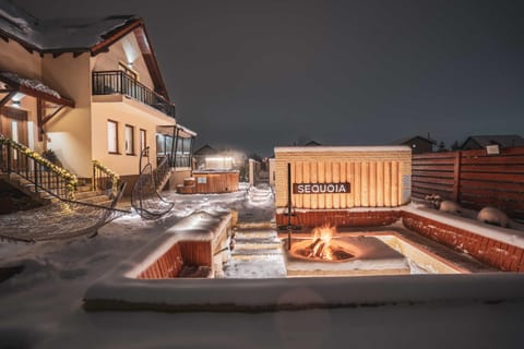 Property building, Night, Winter, BBQ facilities, Hot Tub