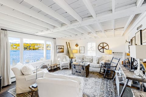 Mill Cove Cottage House in Boothbay Harbor
