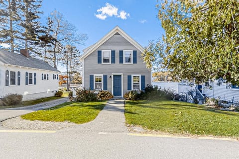 Mill Cove Cottage House in Boothbay Harbor