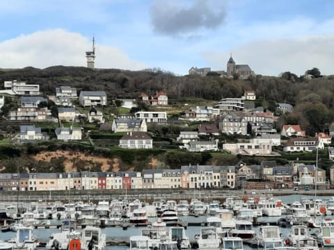 Neighbourhood, City view