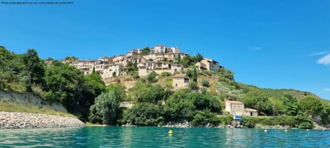 Nearby landmark, Natural landscape