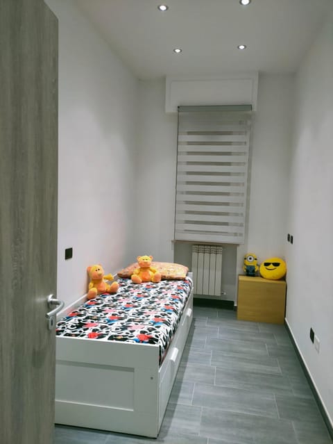 Night, Photo of the whole room