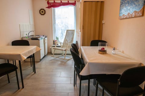 Dining area, Communal kitchen