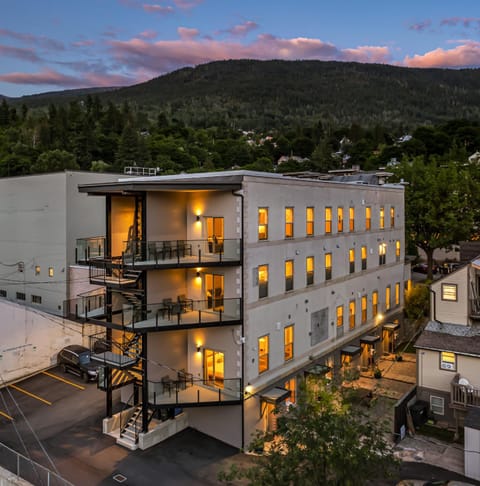 Property building, Balcony/Terrace