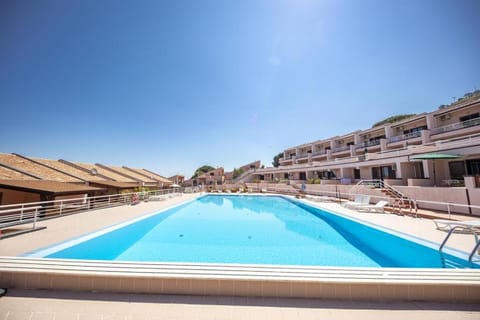 Property building, Pool view, Swimming pool