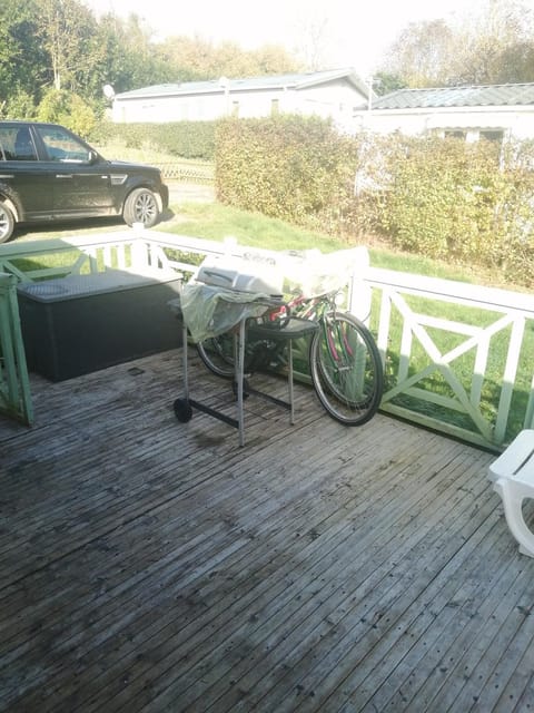 Mobil-home 4/6 personnes dans parc avec lac Campground/ 
RV Resort in Normandy