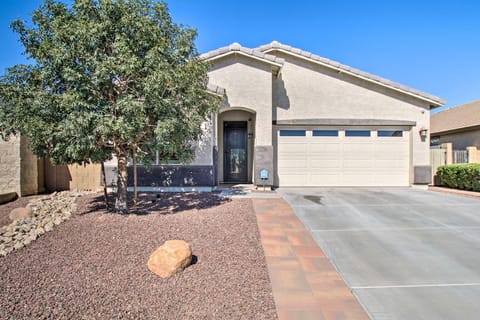Sunny Oasis in San Tan Valley with Private Yard House in San Tan Valley