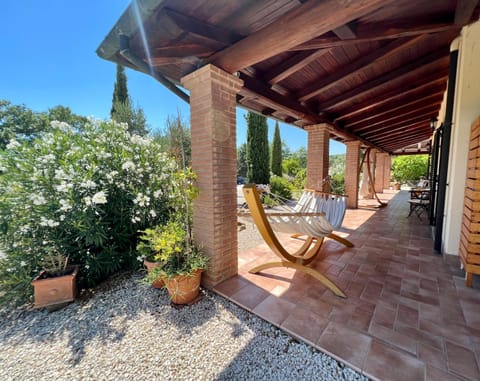 Patio, Facade/entrance