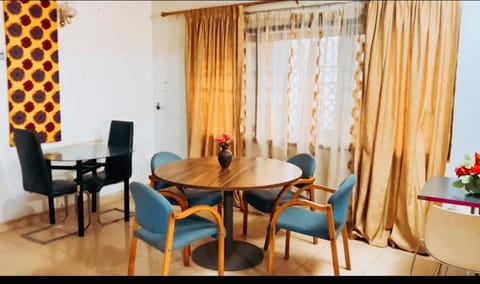ZUNOX GUEST HOUSE Chambre d’hôte in Freetown