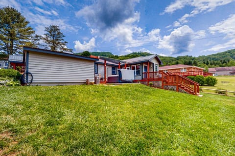 Base Camp Lodge House in Sugar Mountain