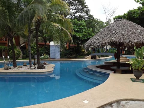Room in Condo - Nice condo to vacation in Playas del Coco Alojamiento y desayuno in Coco
