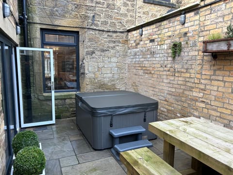 The Captains Nook-Hot tub House in Amble
