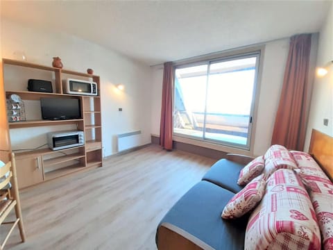 Studio cabine 6 pers avec balcon et vue sur pistes - FR-1-457-202 Apartment in Saint-Lary-Soulan