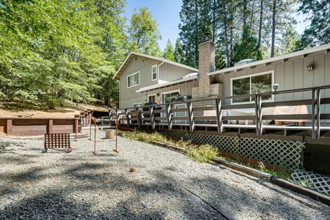 The Cub House Arnold Cabin with Hot Tub and Arcade! House in Arnold