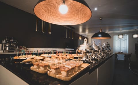 Food and drinks, Food