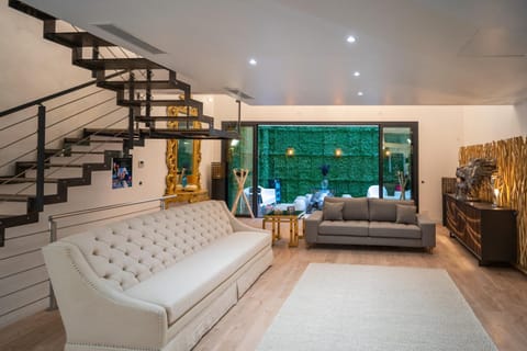 Living room, Lobby or reception, Lounge or bar, Seating area