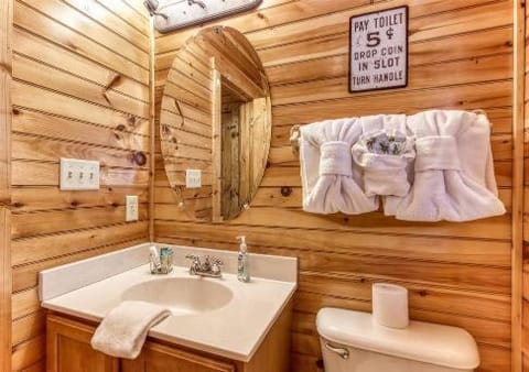 Dreams Come True With This Luxury Cabin! House in Gatlinburg