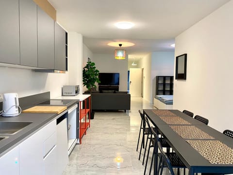 Dining area, Communal kitchen