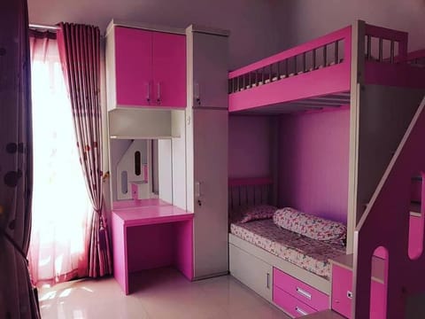 bunk bed