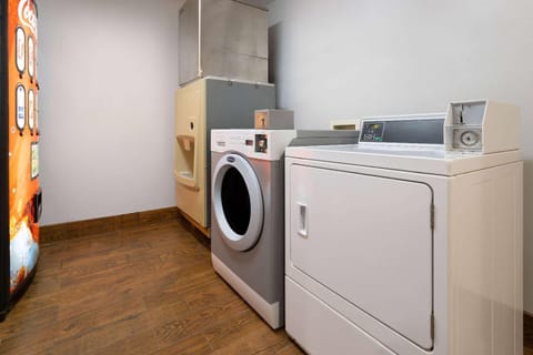 On site, washing machine, dryer