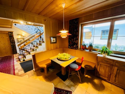 Property building, Facade/entrance, Lobby or reception