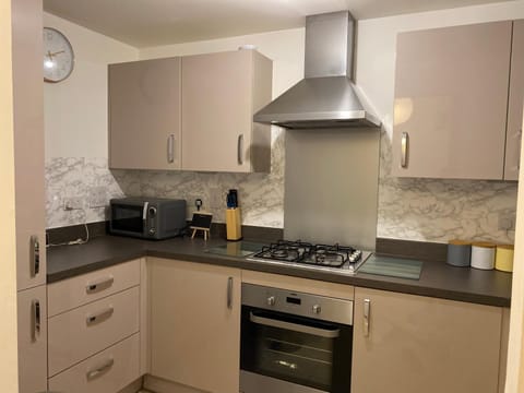 Spacious 2 Bed House for Corporate and Family Stays Eigentumswohnung in Basingstoke