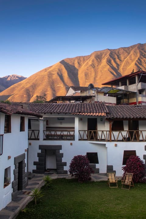 Hana'q Hostel en el Valle sagrado, junto al rió Vilcanota Bed and Breakfast in Urubamba