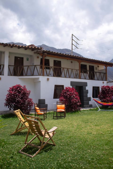 Hana'q Hostel en el Valle sagrado, junto al rió Vilcanota Bed and Breakfast in Urubamba